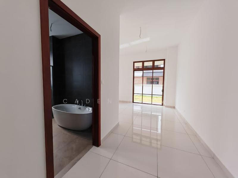 Bungalow House for Sale in Setia Eco Park (Setia Alam) - Caden Chew - Bathroom - PropertyGuru.com.my