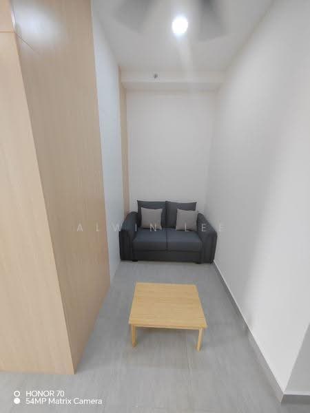 Kediaman Servis untuk Disewa di SUNSURIA FORUM SERVICED APARTMENT - Alwin Lee - Living Room - PropertyGuru.com.my