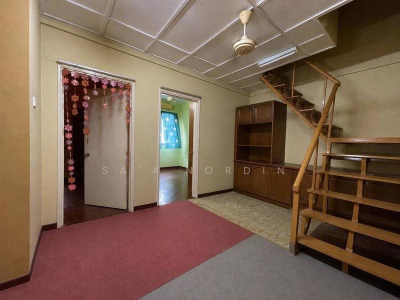 Rumah Teres 2-Tingkat untuk Dijual di Usj 9 (Subang Jaya) - Sa'a Nordin - Living Room - PropertyGuru.com.my