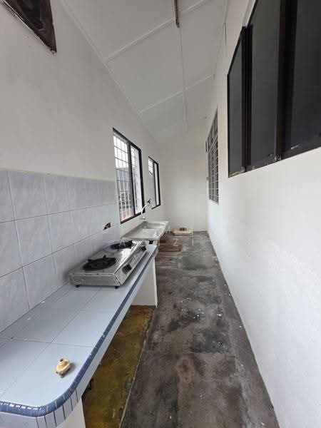 1-storey Terraced House for Sale in Bukit Setongkol (Kuantan) - Mohammad Azizi - PropertyGuru.com.my