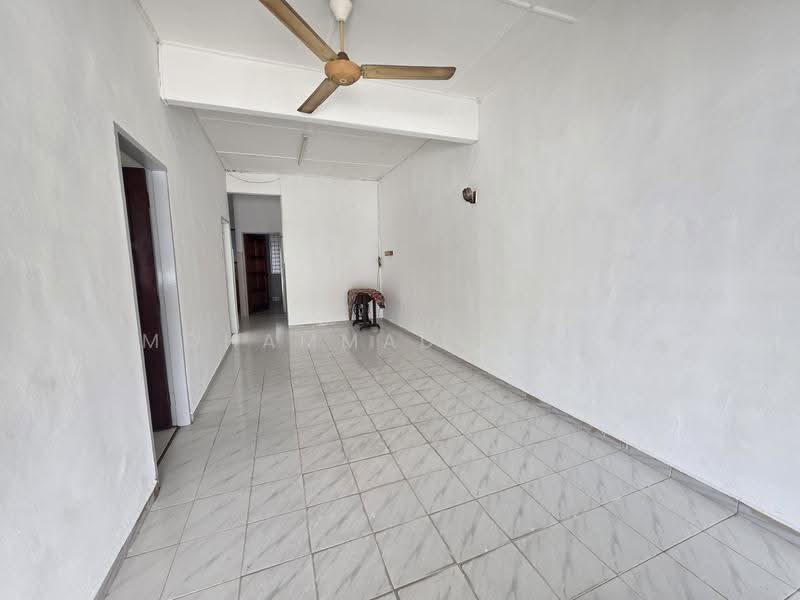 1-storey Terraced House for Sale in Bukit Setongkol (Kuantan) - Mohammad Azizi - PropertyGuru.com.my