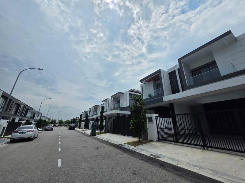 Cluster House for Sale in Taman JP Perdana (Johor Bahru) - Carson . - Exterior - PropertyGuru.com.my