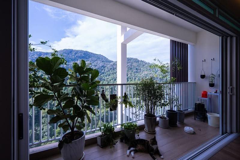 Kondominium untuk Dijual di Ferringhi Residence 2 - Danick Teoh - Balcony - PropertyGuru.com.my