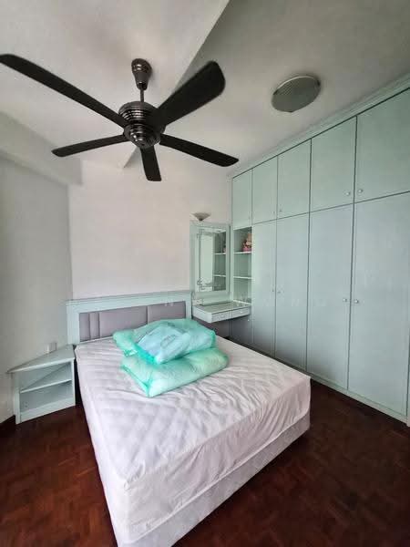 Kondominium untuk Dijual di Marina Tower (Ratu Mutiara) - Rainny Wong - Bedroom - PropertyGuru.com.my