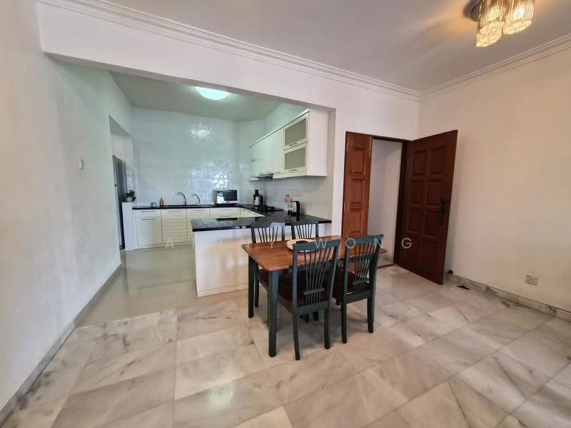 Kondominium untuk Dijual di Marina Tower (Ratu Mutiara) - Rainny Wong - Kitchen - PropertyGuru.com.my