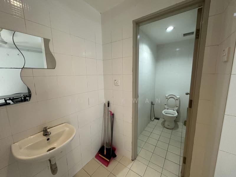 Kediaman Servis untuk Disewa di Domain 2 @ NeoCyber - John Kwan - Bathroom - PropertyGuru.com.my