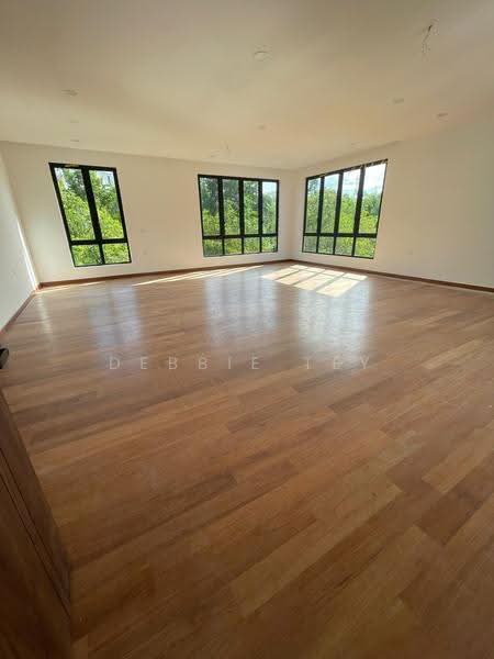 Bungalow House untuk Dijual di Taman Equine (Seri Kembangan) - Debbie Tey - Living Room - PropertyGuru.com.my