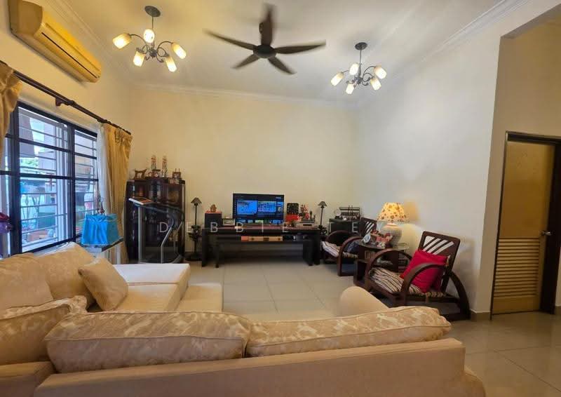 2-storey Terraced House for Sale in Bandar Kinrara Seksyen 6 (Bandar Kinrara) - Debbie Tey - Living Room - PropertyGuru.com.my