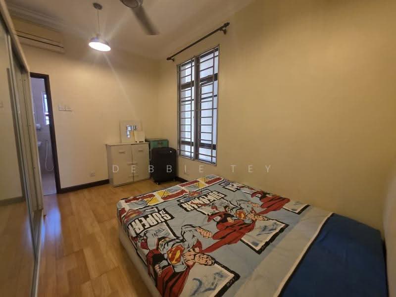 2-storey Terraced House for Sale in Bandar Kinrara Seksyen 6 (Bandar Kinrara) - Debbie Tey - Bedroom - PropertyGuru.com.my