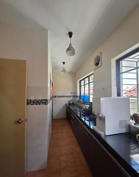 2-storey Terraced House for Sale in Bandar Kinrara Seksyen 6 (Bandar Kinrara) - Debbie Tey - Kitchen - PropertyGuru.com.my