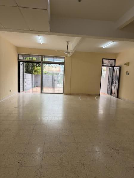Rumah Teres 2-Tingkat untuk Dijual di Taman Seputeh (Seputeh) - Joanne Khoo - Living Room - PropertyGuru.com.my