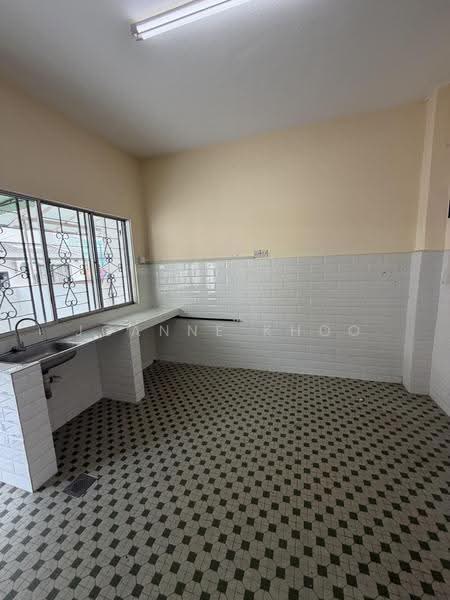 Rumah Teres 2-Tingkat untuk Dijual di Taman Seputeh (Seputeh) - Joanne Khoo - Kitchen - PropertyGuru.com.my