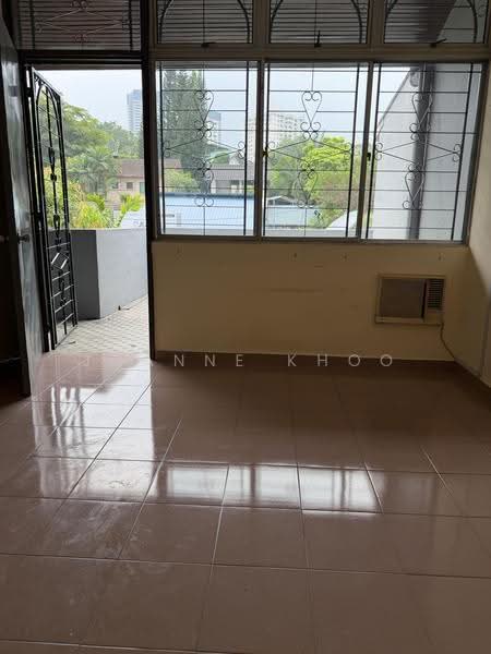 Rumah Teres 2-Tingkat untuk Dijual di Taman Seputeh (Seputeh) - Joanne Khoo - Balcony - PropertyGuru.com.my
