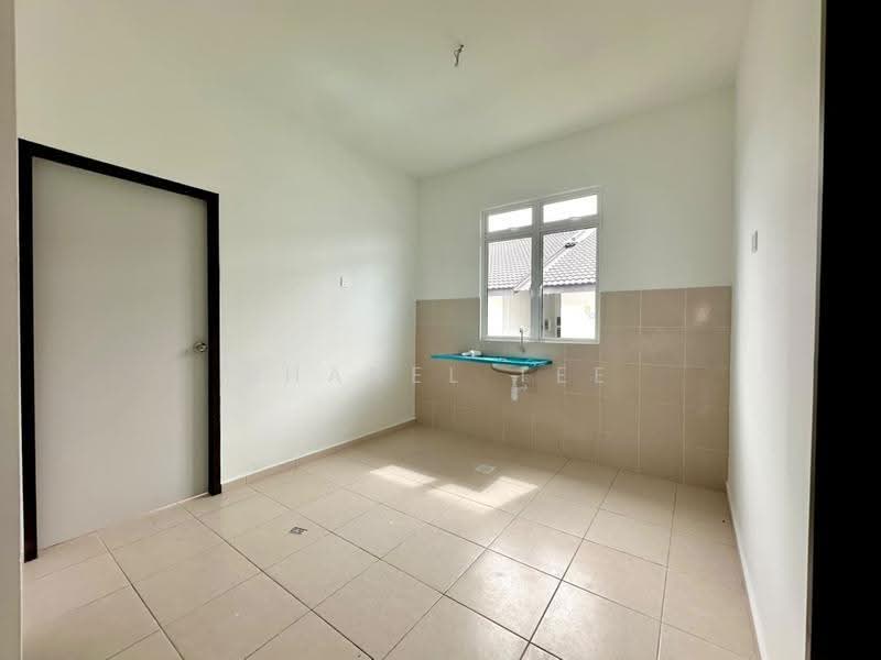 Rumah Teres 1-Tingkat untuk Dijual di Kluang (Johor) - Shanel Tee - Kitchen - PropertyGuru.com.my