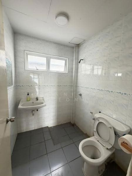 Pangsapuri untuk Dijual di Seri Puri - Yanis Cheong - Bathroom - PropertyGuru.com.my