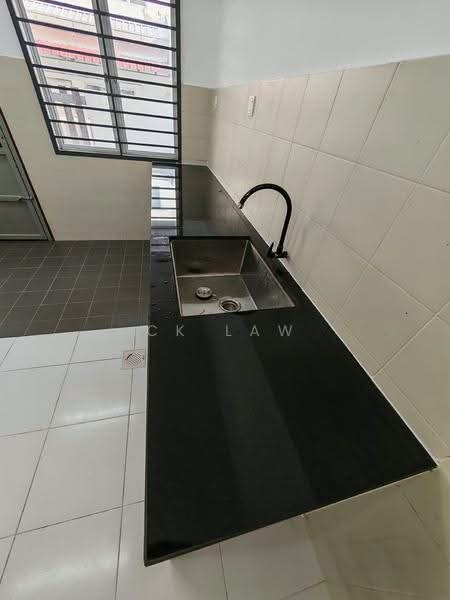 Rumah Teres 2-Tingkat untuk Dijual di Setia Ecohill (Semenyih) - CK Law - Kitchen - PropertyGuru.com.my