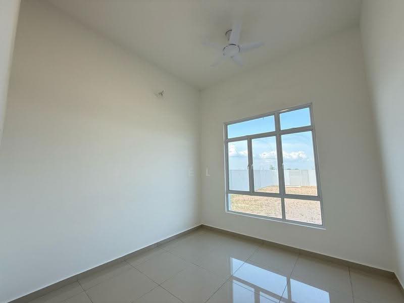 Semi-Detached House for Sale in Taman Bukit Perdana (Kluang) - Shanel Tee - Interior - PropertyGuru.com.my