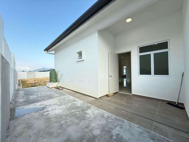 Semi-Detached House for Sale in Taman Bukit Perdana (Kluang) - Shanel Tee - Exterior - PropertyGuru.com.my