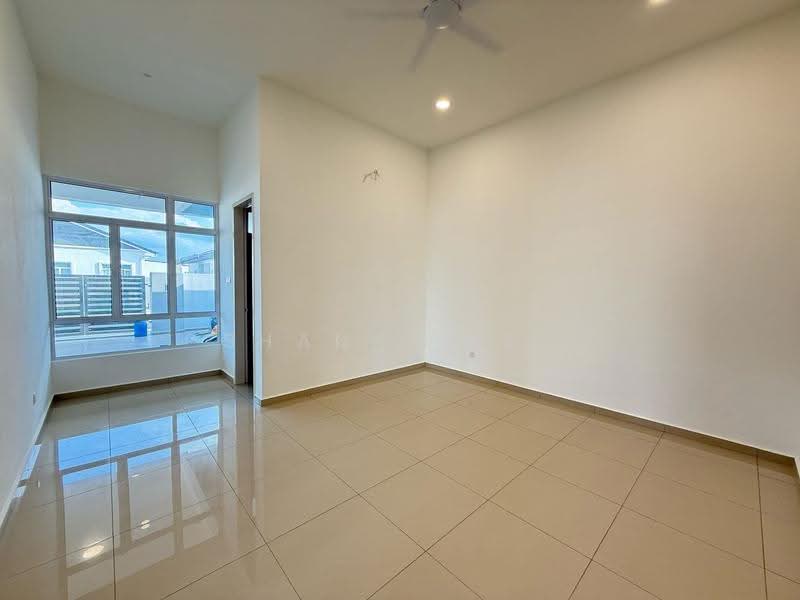 Semi-Detached House for Sale in Taman Bukit Perdana (Kluang) - Shanel Tee - Interior - PropertyGuru.com.my