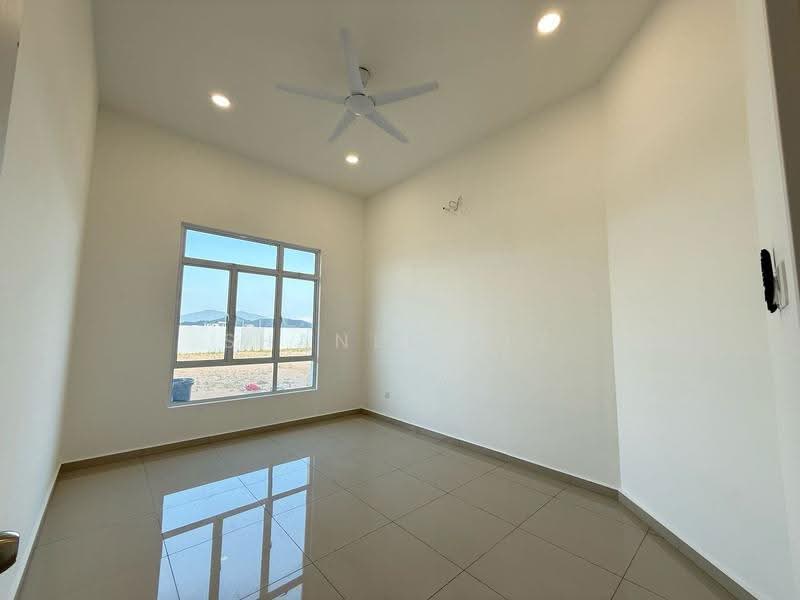 Semi-Detached House for Sale in Taman Bukit Perdana (Kluang) - Shanel Tee - Interior - PropertyGuru.com.my