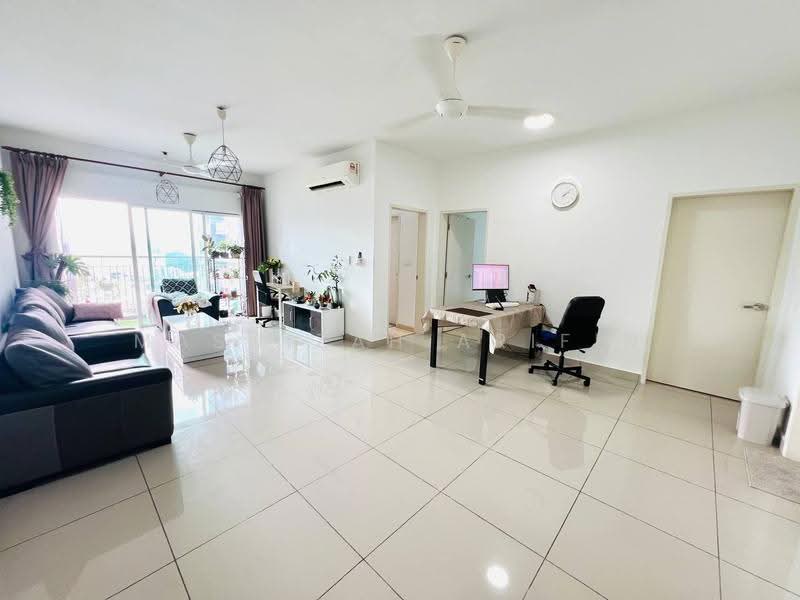 Condominium for Sale at The Holmes 2 - Masnizah Arifin - Living Room - PropertyGuru.com.my