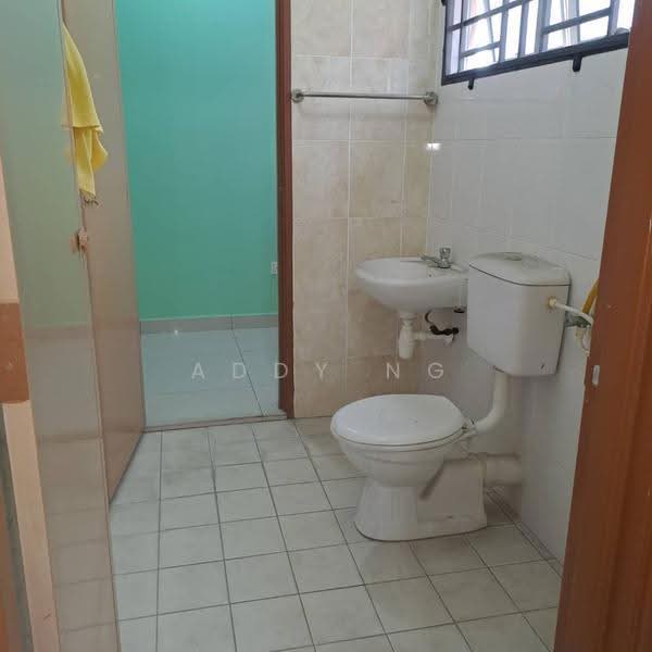 2-storey Terraced House for Rent in Taman Tun Perak (Cheras) - Addy Ng - Bathroom - PropertyGuru.com.my