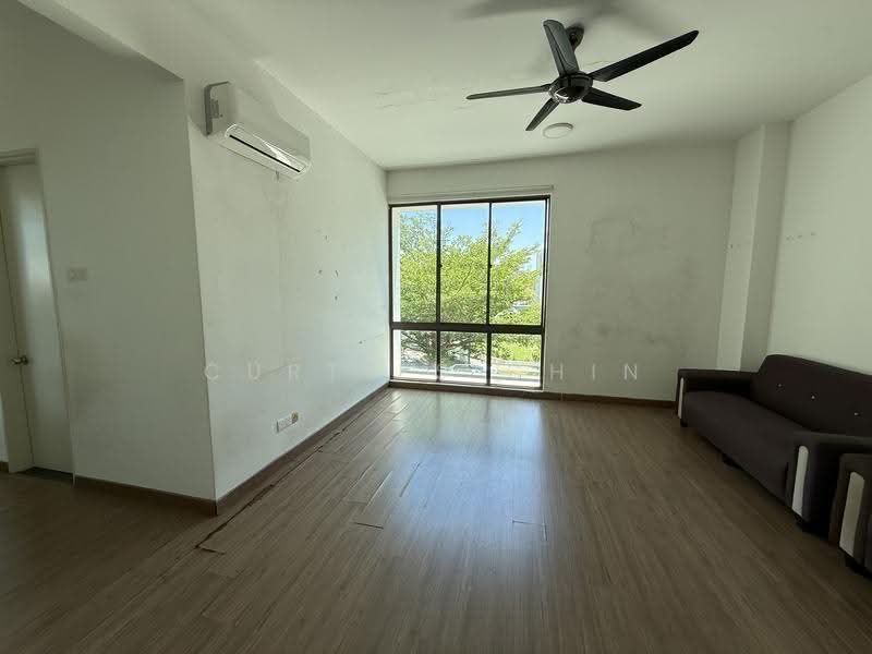 Rumah Teres 2.5-Tingkat untuk Disewa di Cyberjaya (Selangor) - CURTIES CHIN - Living Room - PropertyGuru.com.my