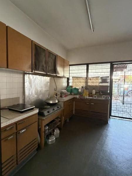 Rumah Teres 2-Tingkat untuk Dijual di Taman Seputeh (Seputeh) - Joanne Khoo - Kitchen - PropertyGuru.com.my