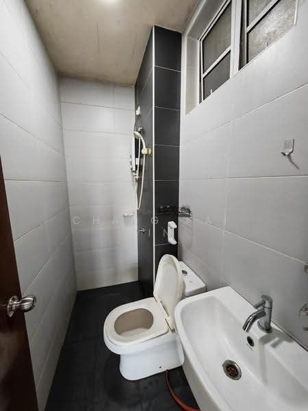 Pangsapuri untuk Dijual di Nusa Heights (Nusa Puncak) - Chang Kai Yin - Bathroom - PropertyGuru.com.my