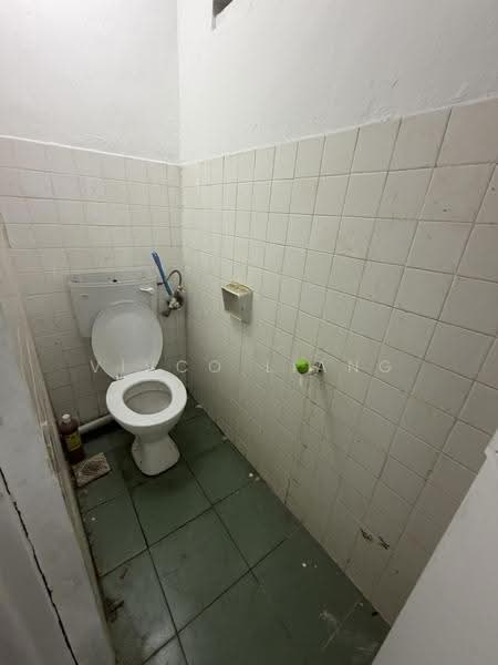 Factory for Rent in Taman Tan Sri Yaacob (Johor Bahru) - Vivco Liang - Bathroom - PropertyGuru.com.my