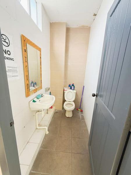 Warehouse for Rent in Kuching (Sarawak) - Jeno Tan - Bathroom - PropertyGuru.com.my