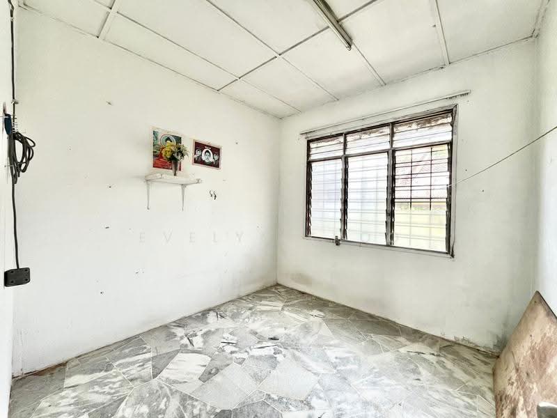 Rumah Teres 1-Tingkat untuk Dijual di Bukit Beruntung (Selangor) - Evelyn Khoo - Room - PropertyGuru.com.my