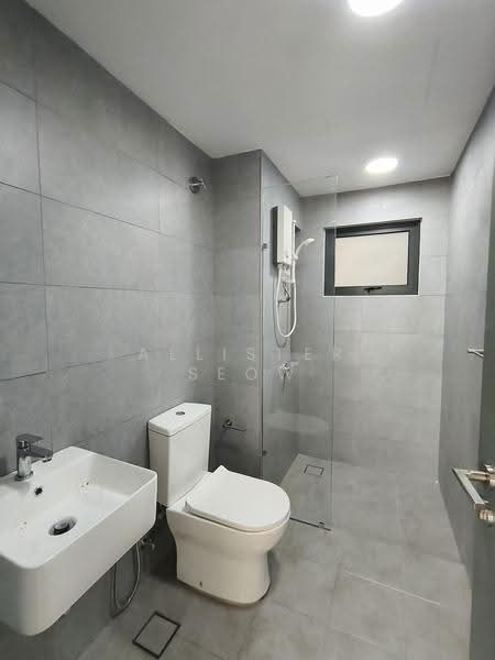 Kondominium untuk Disewa di Arinna - Allister Seow - Bathroom - PropertyGuru.com.my