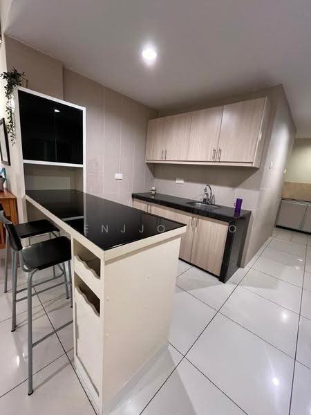 Condominium for Sale at Ara Hill Condominium - Kenjjo Yeo - Kitchen - PropertyGuru.com.my