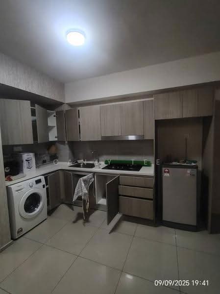 Kediaman Servis untuk Disewa di Gravit8, Klang - Canly Tee - Kitchen - PropertyGuru.com.my