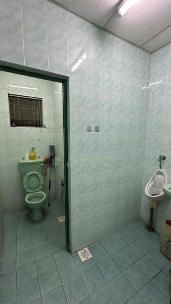 Gudang untuk Dijual di Menglembu (Perak) - Mandy Phang - Bathroom - PropertyGuru.com.my