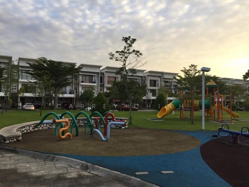 Rumah Teres 2-Tingkat untuk Disewa di Pusat Bandar Puchong (Puchong) - Carrey Chiah - Exterior - PropertyGuru.com.my