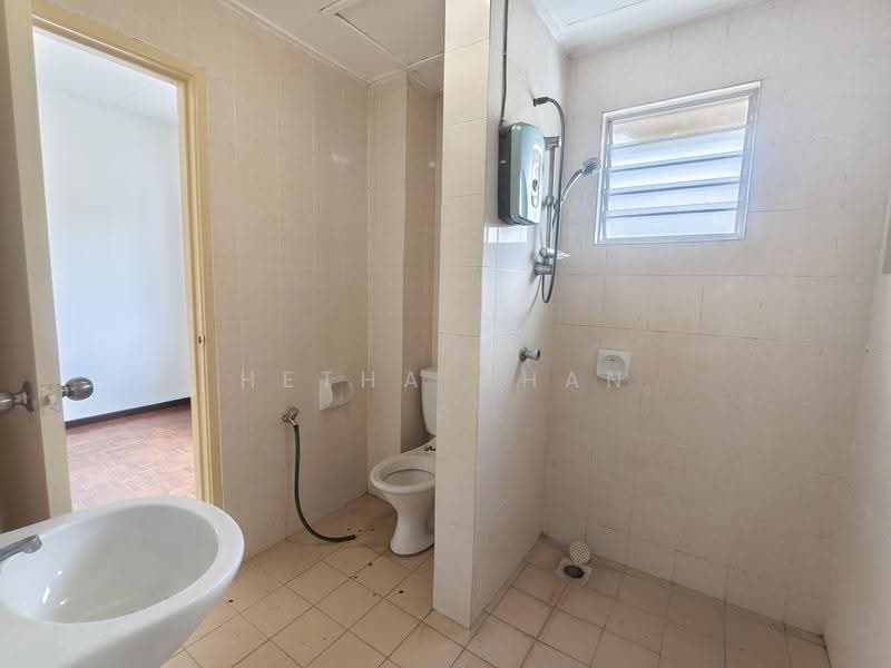 Rumah Teres 2-Tingkat untuk Dijual di Kota Emerald (Rawang) - Hetha Chan - Bathroom - PropertyGuru.com.my