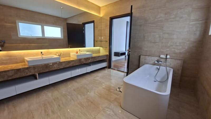 Vila Berkembar untuk Disewa di Tanjung Bungah (Penang) - HC Tan - Bathroom - PropertyGuru.com.my