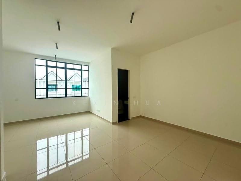 2-storey Terraced House for Sale in Bandar Seri Alam (Masai) - Kexin Hua - Living Room - PropertyGuru.com.my