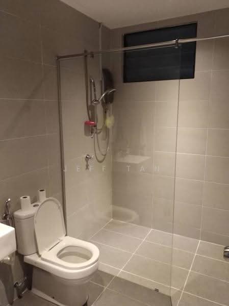 Kondominium untuk Disewa di Ken Rimba Condominium 1 - Jeff Tan - Bathroom - PropertyGuru.com.my