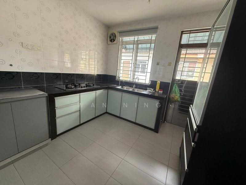 2-storey Terraced House for Sale in Bandar Seri Alam (Masai) - Wan Ning - Kitchen - PropertyGuru.com.my