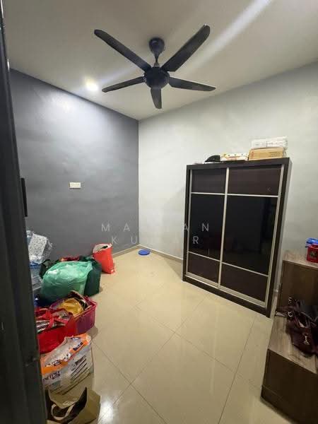 1-storey Terraced House for Rent in Taman Pulai Emas (Kulai) - Mathan Kumar - Bedroom - PropertyGuru.com.my
