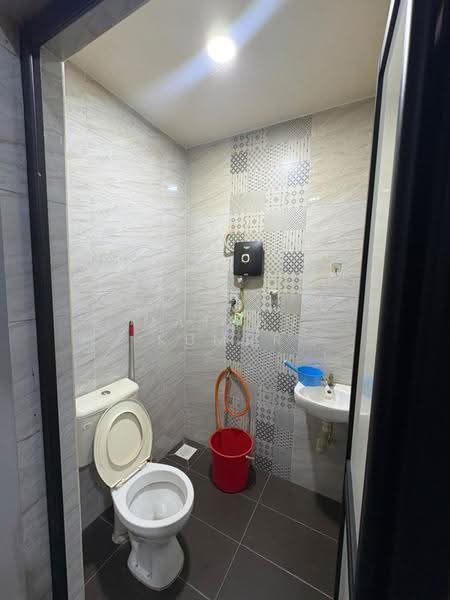 1-storey Terraced House for Rent in Taman Pulai Emas (Kulai) - Mathan Kumar - Bathroom - PropertyGuru.com.my
