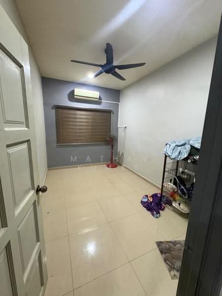 1-storey Terraced House for Rent in Taman Pulai Emas (Kulai) - Mathan Kumar - Bedroom - PropertyGuru.com.my
