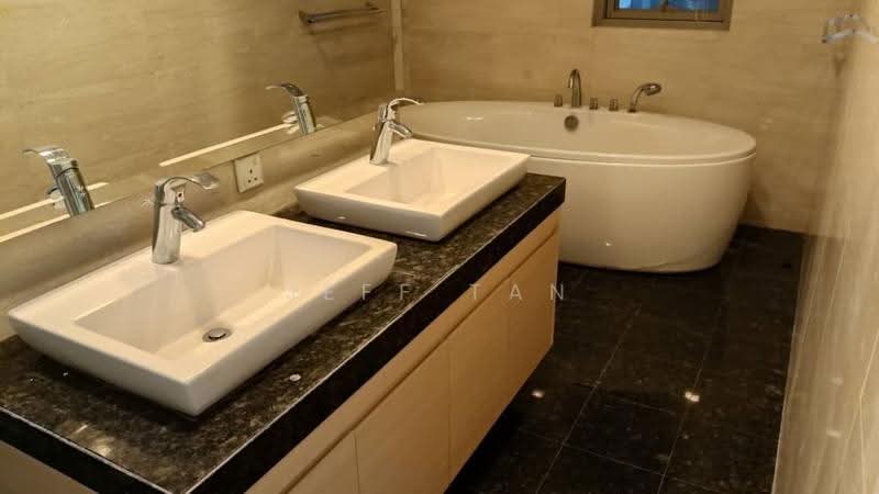 Kediaman Servis untuk Dijual di Pavilion Residences - Jeff Tan - Bathroom - PropertyGuru.com.my