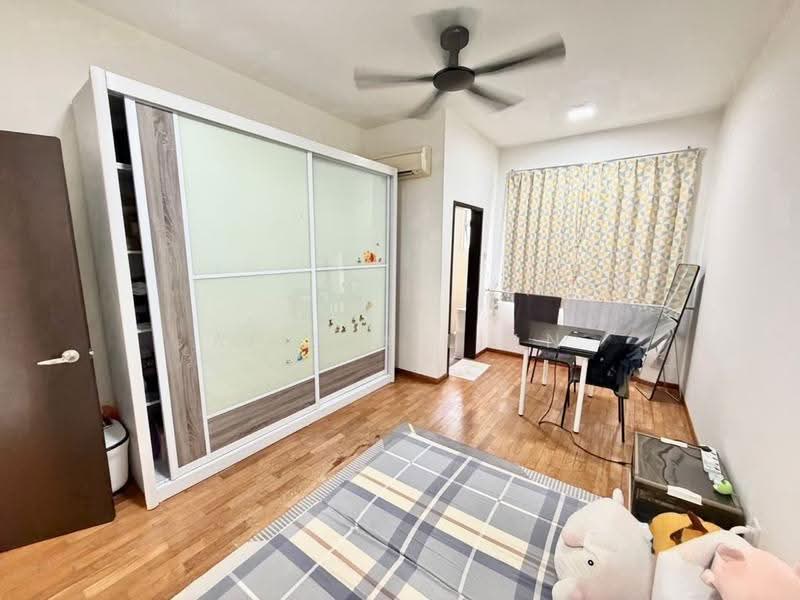 Rumah Teres 2-Tingkat untuk Dijual di Taman Molek (Johor Bahru) - Alicia Lian - Bedroom - PropertyGuru.com.my