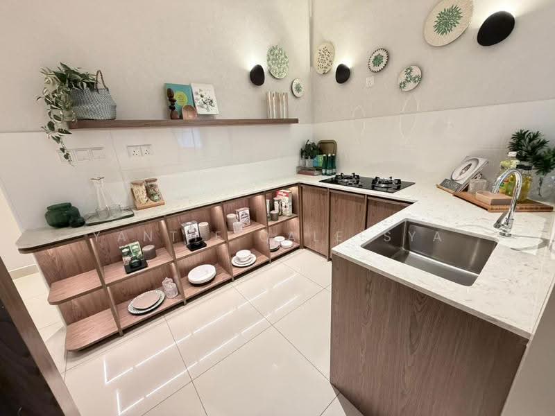 Condominium for Sale at Residensi Kirana - Yantie Qaleesya - Kitchen - PropertyGuru.com.my
