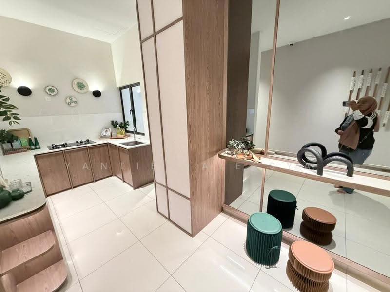 Condominium for Sale at Residensi Kirana - Yantie Qaleesya - Kitchen - PropertyGuru.com.my