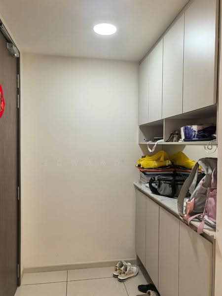 Kediaman Servis untuk Dijual di Residensi Solaris Parq - Edward Yap - Entrance - PropertyGuru.com.my